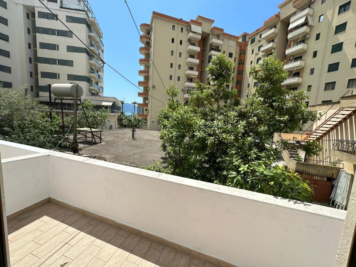 Vlora Villa With Private Parking エクステリア 写真